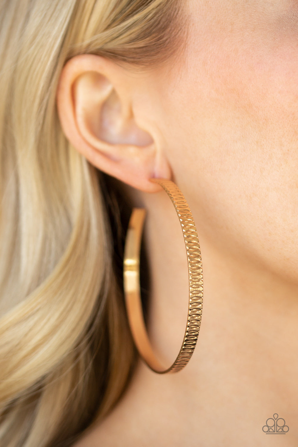 Paparazzi ♥ Retro Rebellion - Gold ♥  Earrings