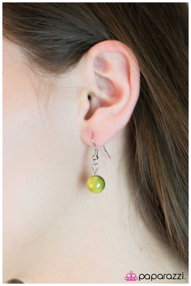 Paparazzi ♥ In Anticipation - Green ♥ Necklace