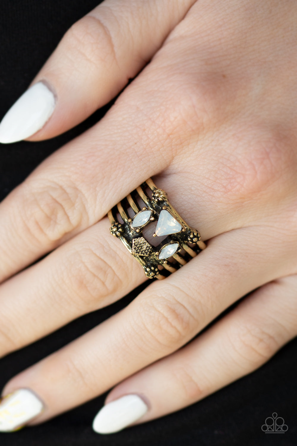 Paparazzi ♥ Shape Scene - Brass ♥  Ring