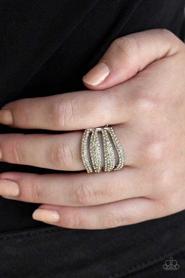 Paparazzi ♥ Roll Out The Diamonds - Brown ♥ Ring