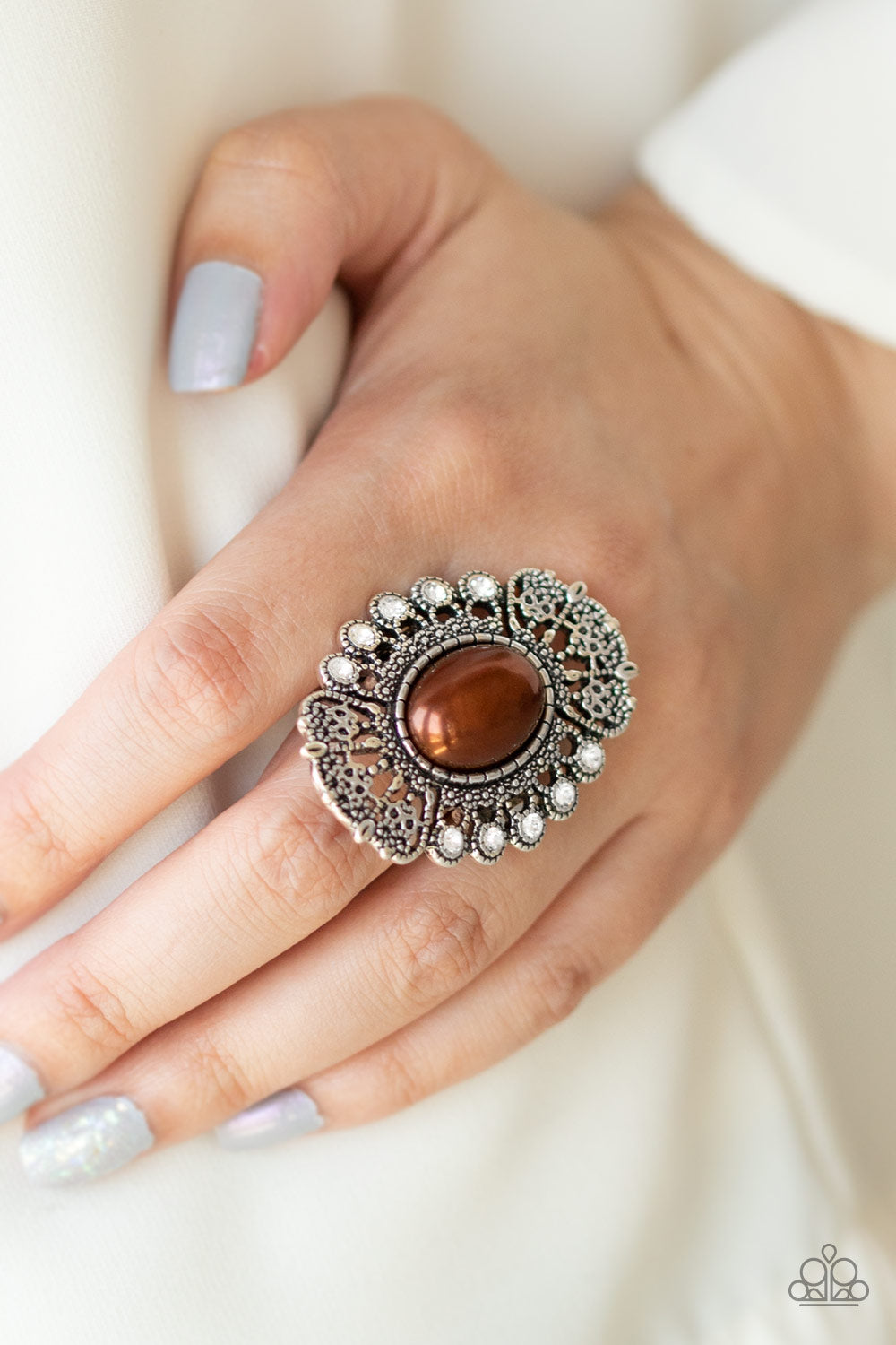 Paparazzi ♥ Radiantly Regal - Brown ♥  Ring