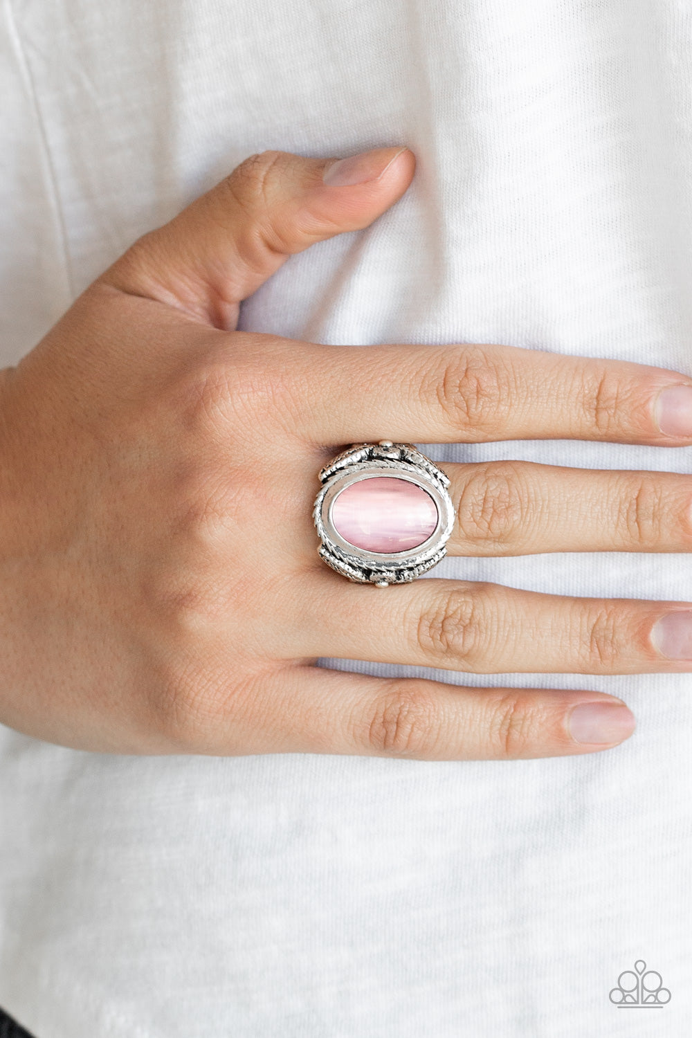 Paparazzi ♥ Deep Freeze - Pink ♥  Ring