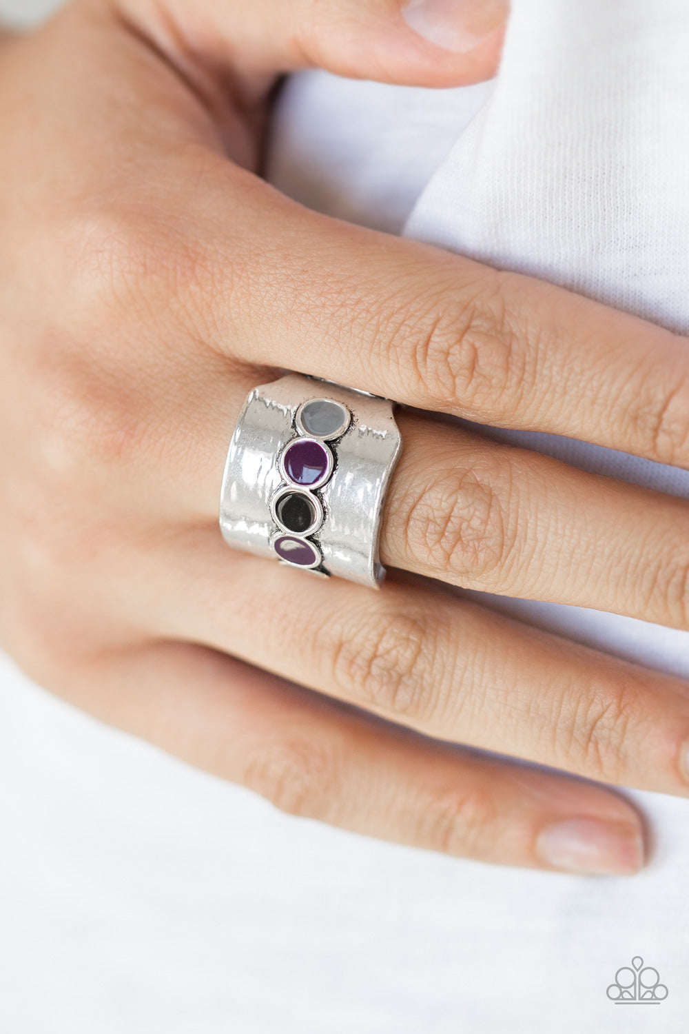 Paparazzi ♥ Dusky Dunes - Purple ♥  Ring