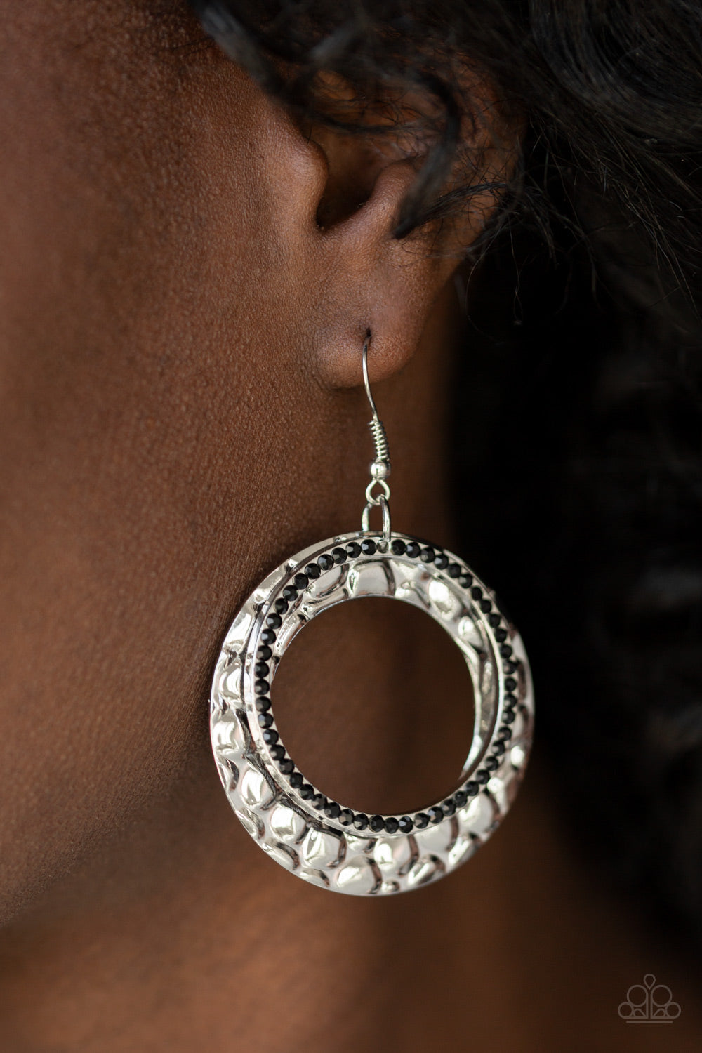 Paparazzi ♥ Cinematic Shimmer - Black ♥  Earrings