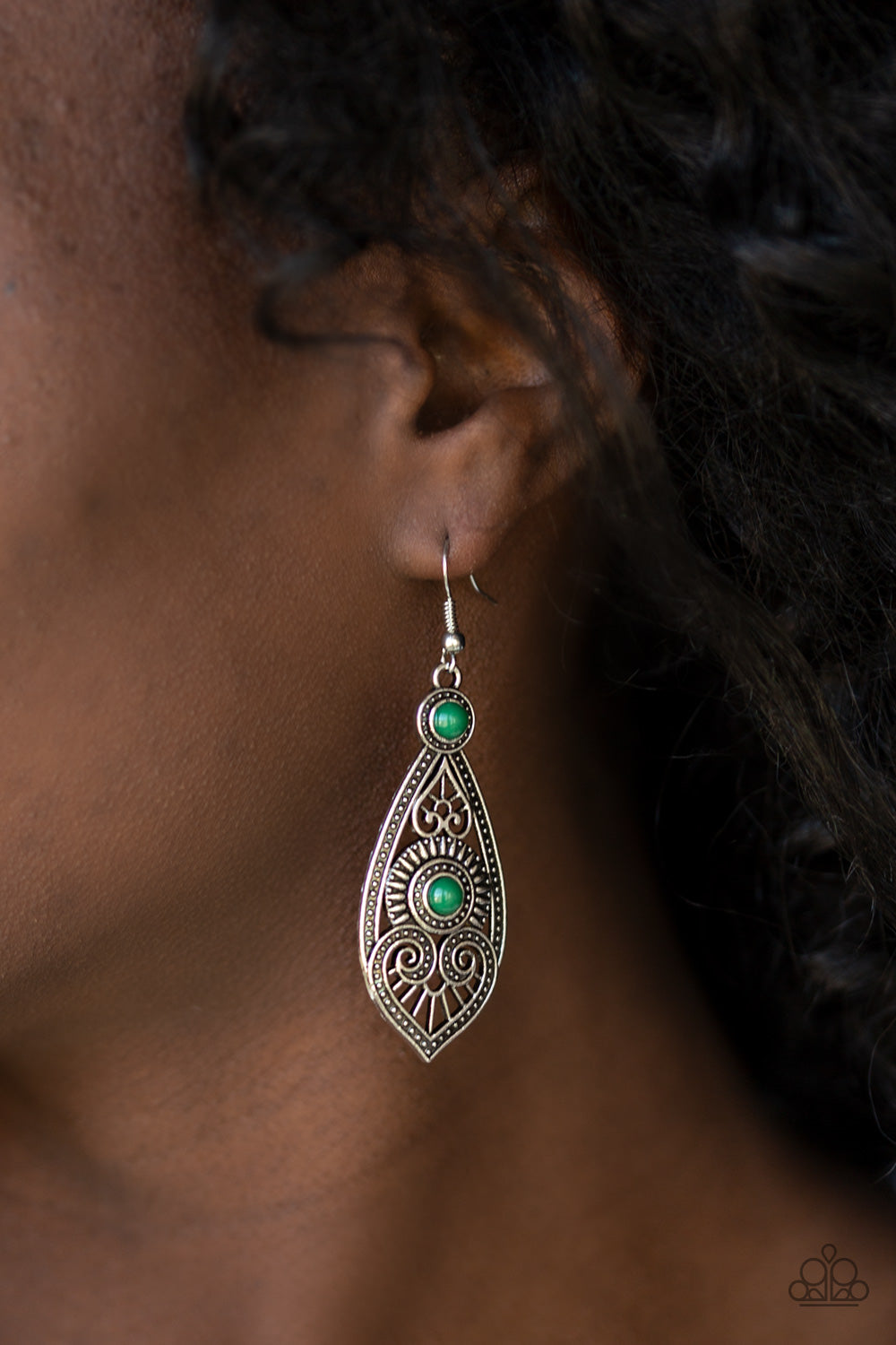 Paparazzi ♥ Sweetly Siren - Green ♥  Earrings