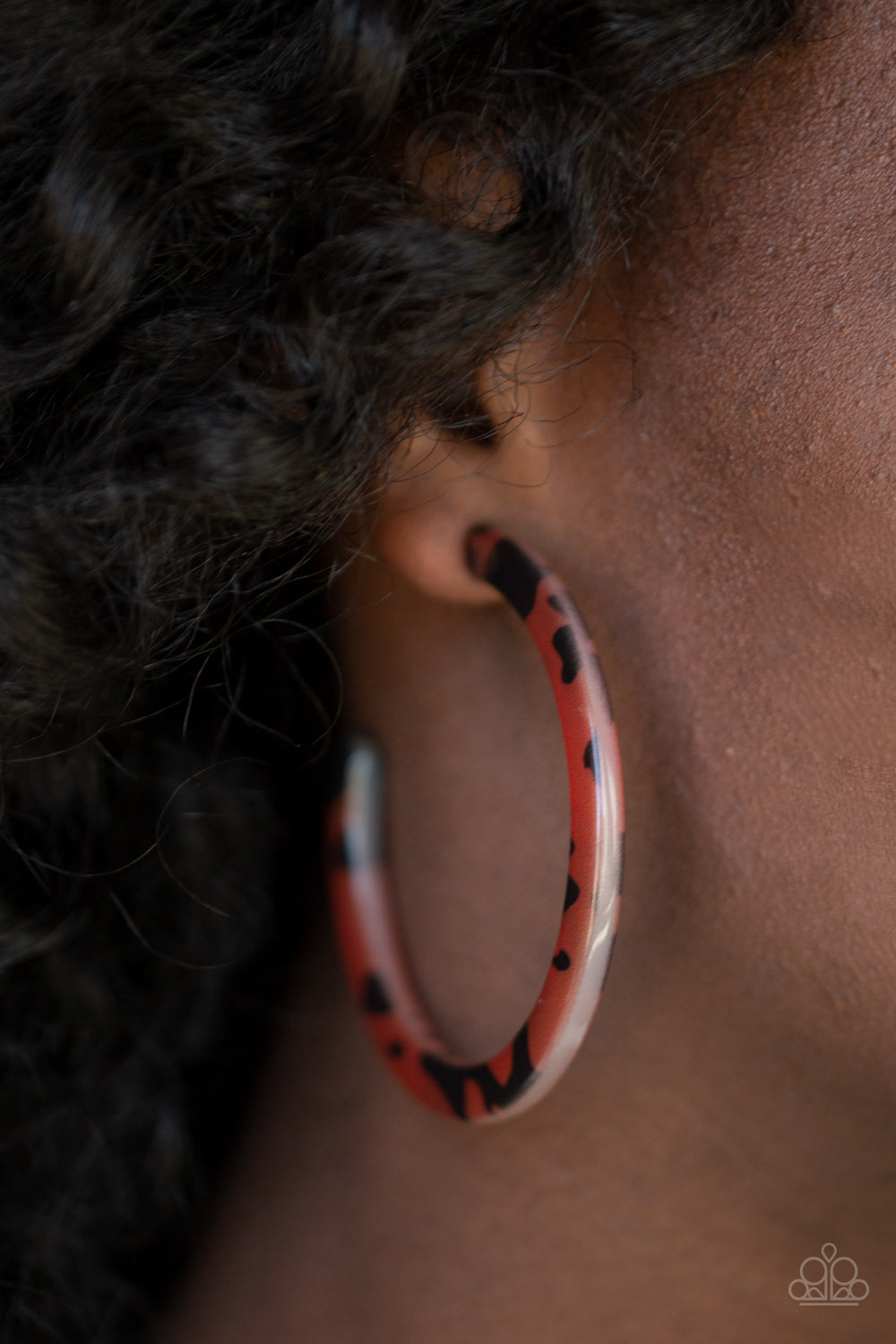 Paparazzi ♥ HAUTE-Blooded - Brown ♥  Earrings
