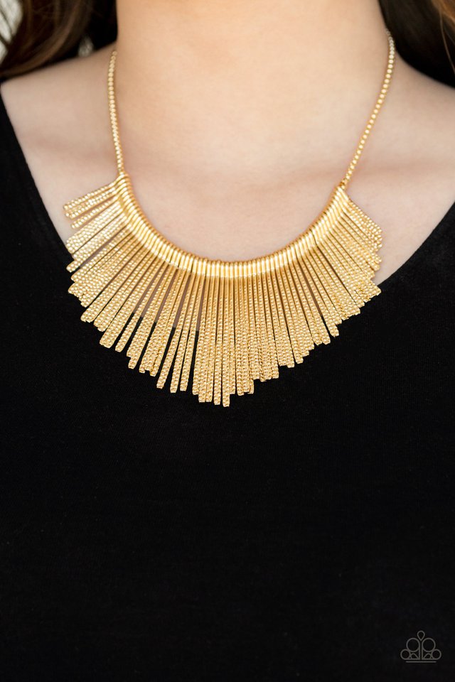 Paparazzi ♥ Metallic Mane - Gold ♥ Necklace