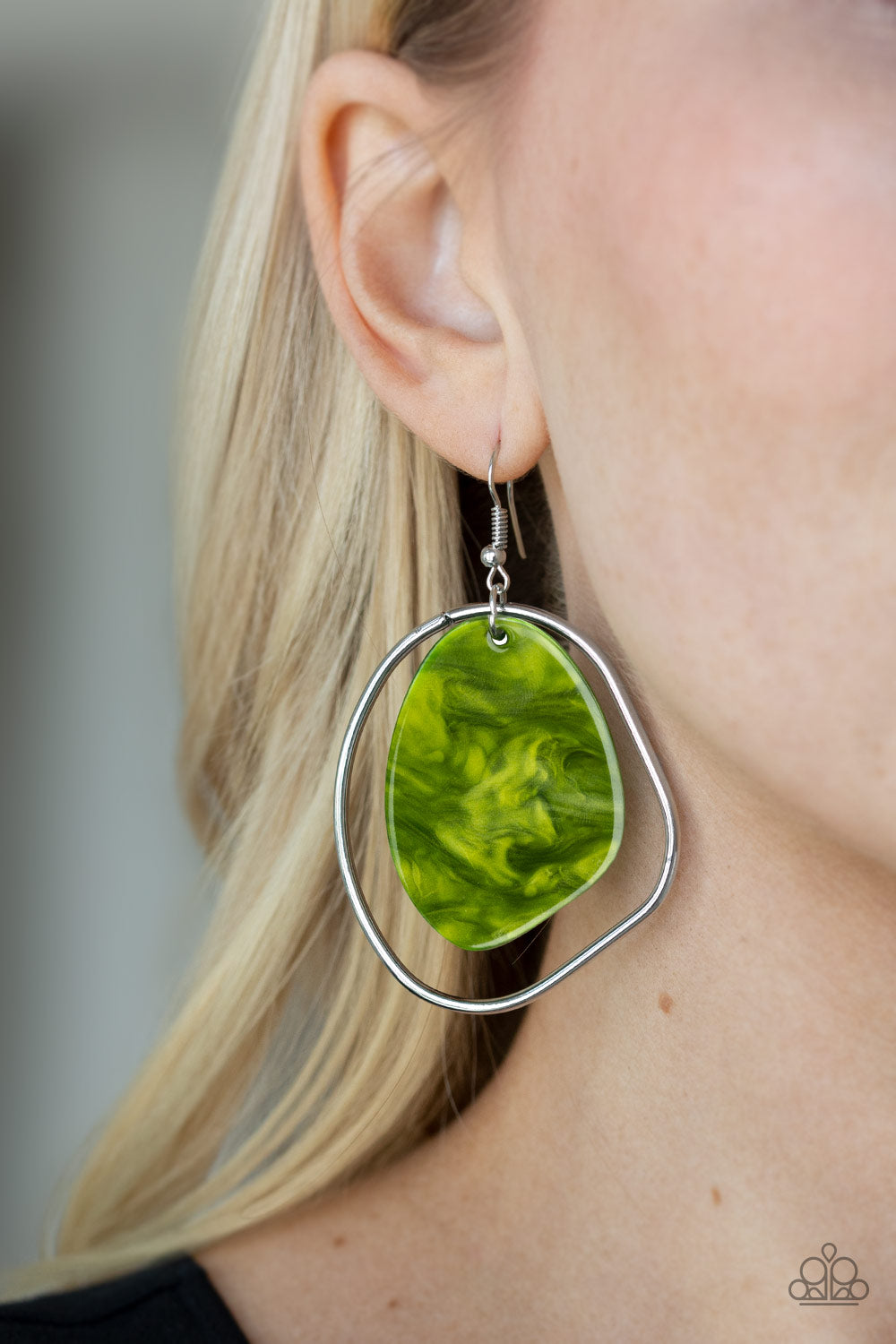 Paparazzi ♥ HAUTE Toddy - Green ♥  Earrings