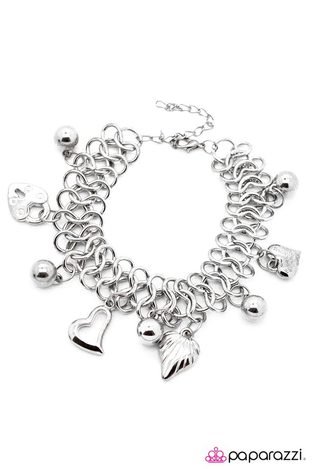 Paparazzi ♥ Heart to Heart - Silver ♥ Bracelet