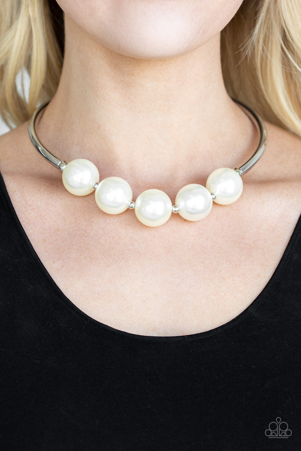 Paparazzi ♥ Welcome To Wall Street - White ♥  Necklace
