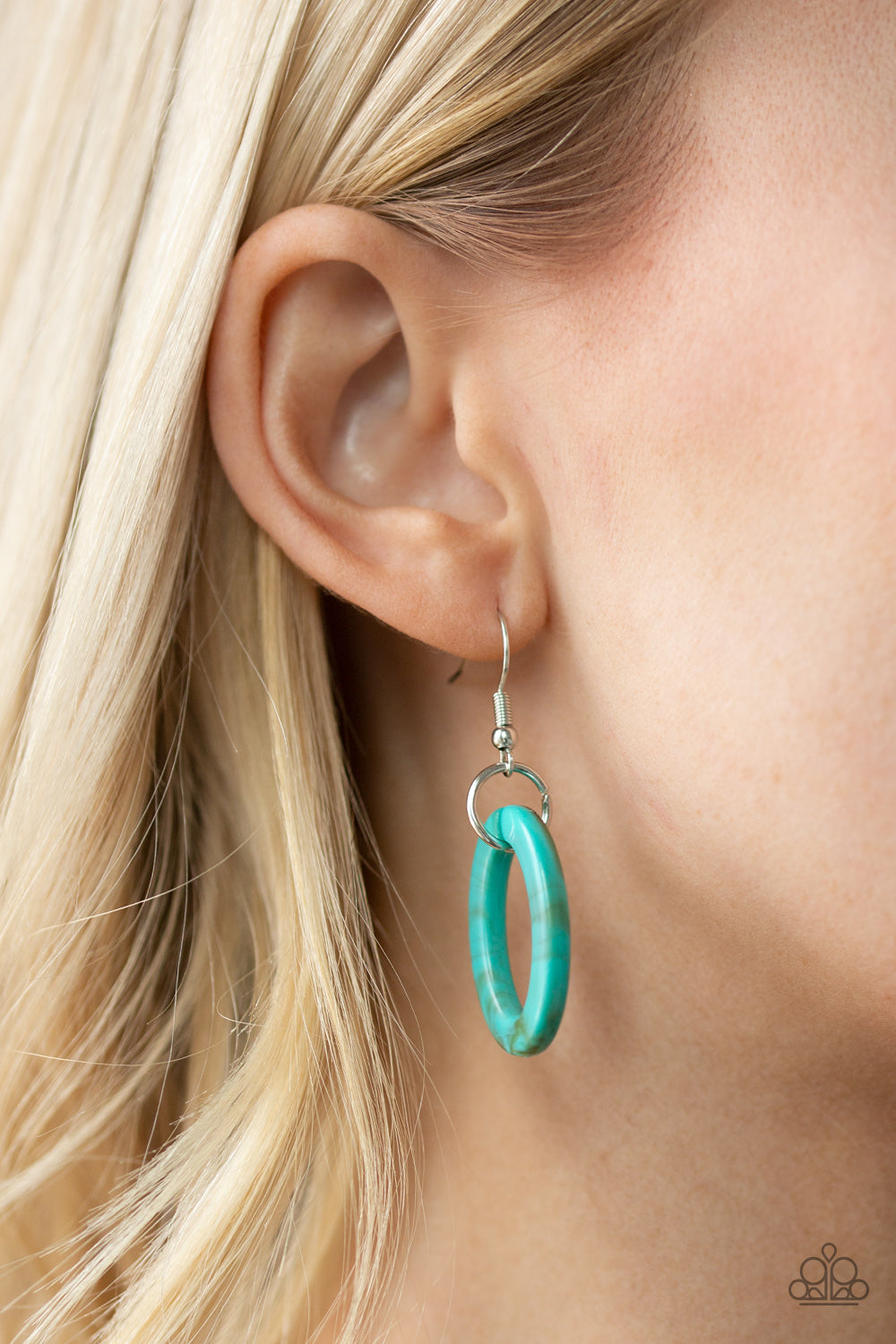 Paparazzi ♥ Comin In HAUTE - Blue ♥  Necklace