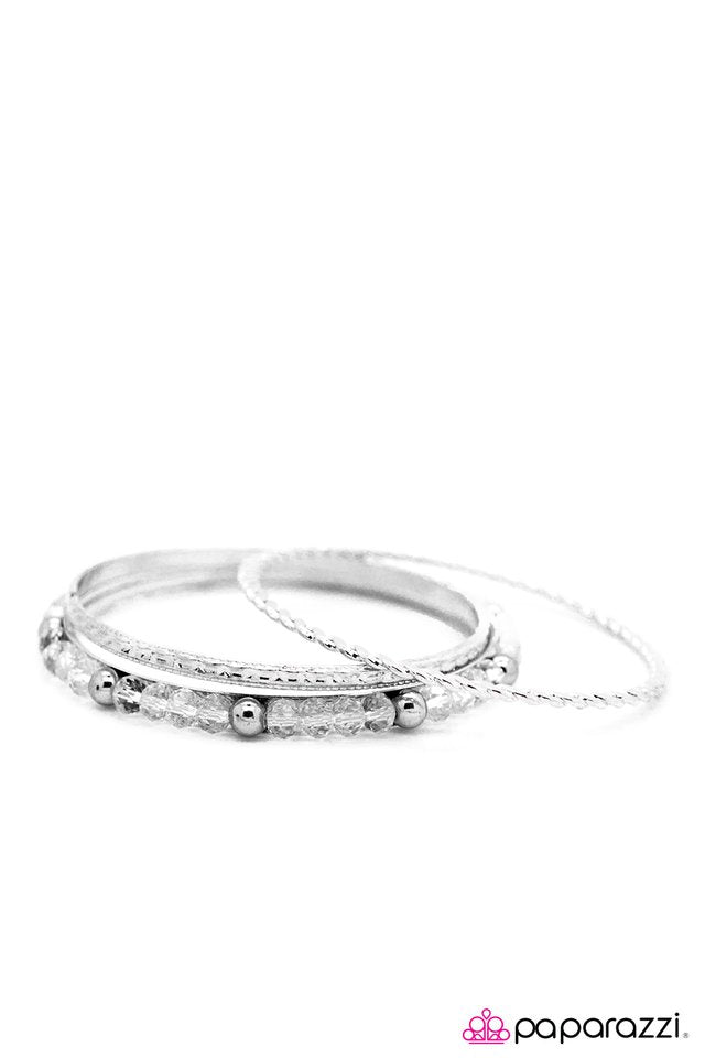 Paparazzi ♥ I Can See Clearly Now - White ♥ Bracelet