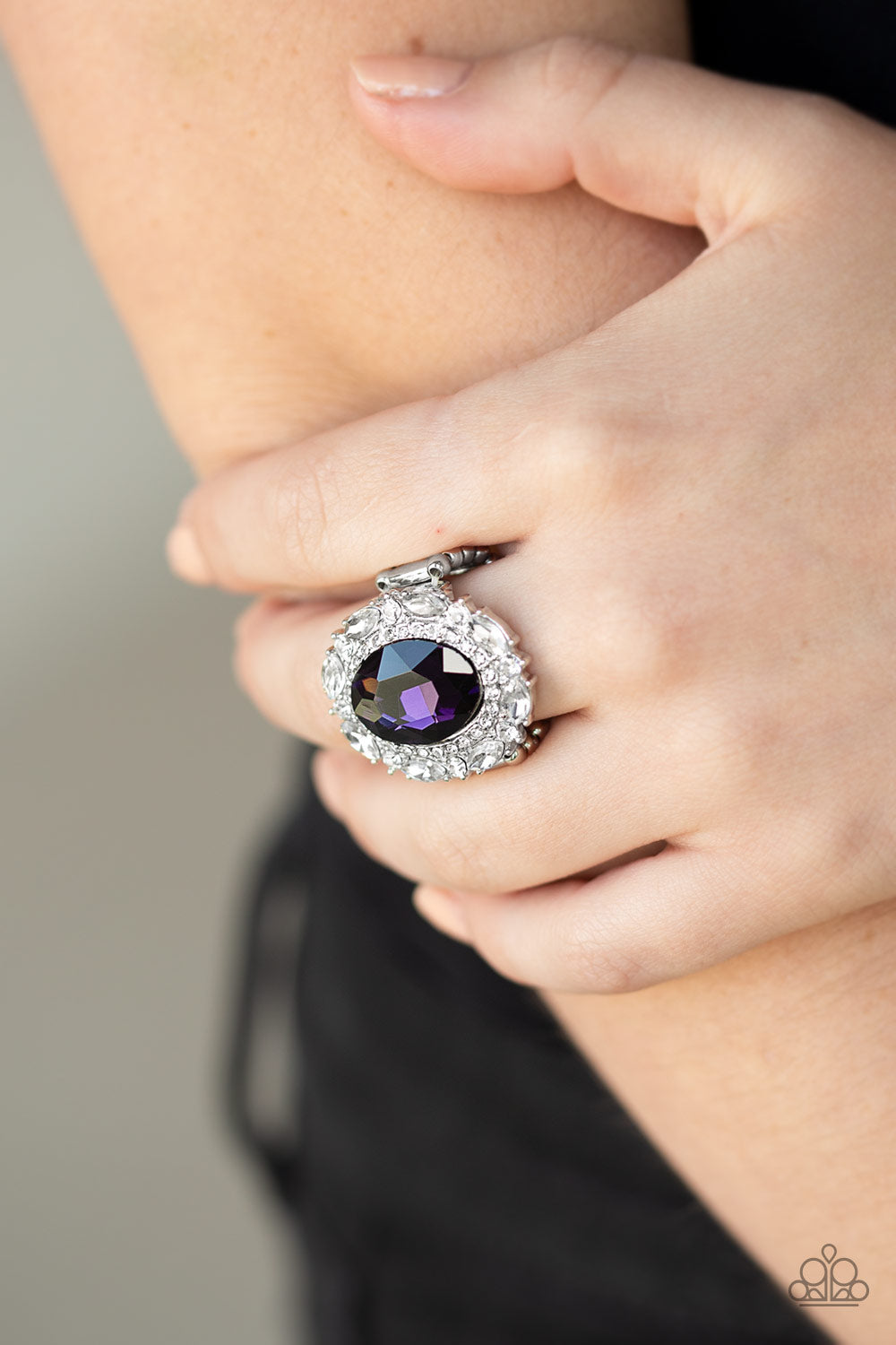 Paparazzi ♥ Show Glam - Purple ♥  Ring