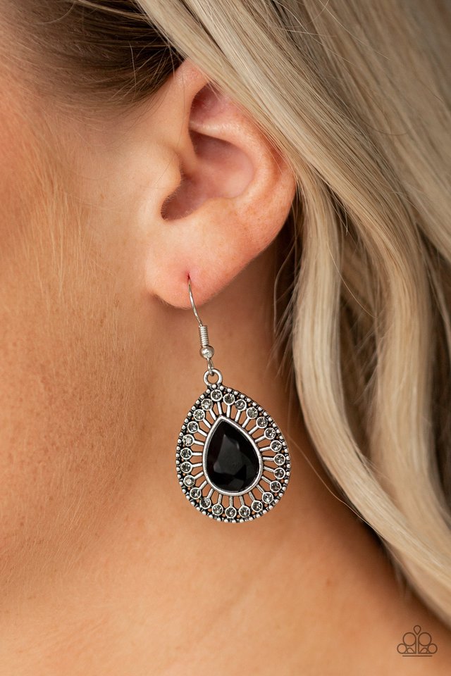 Paparazzi ♥ Limo Service - Black ♥ Earrings