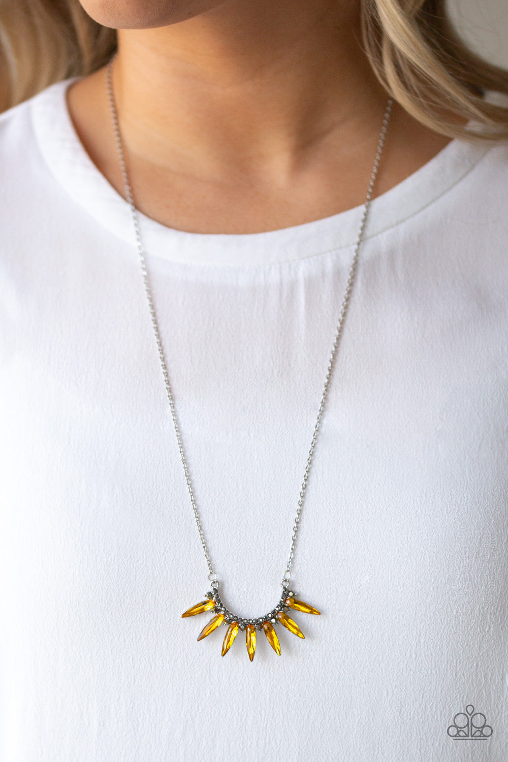 Paparazzi ♥ Empirical Elegance - Yellow ♥  Necklace