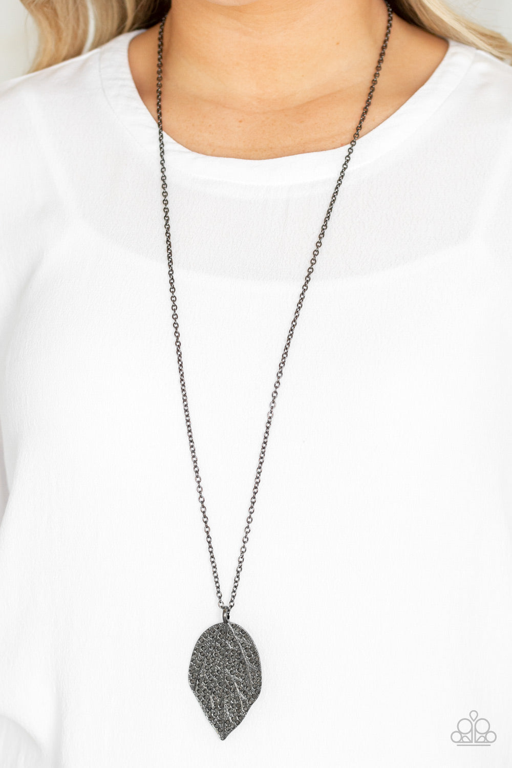Paparazzi ♥ Natural Re-LEAF - Black ♥  Necklace