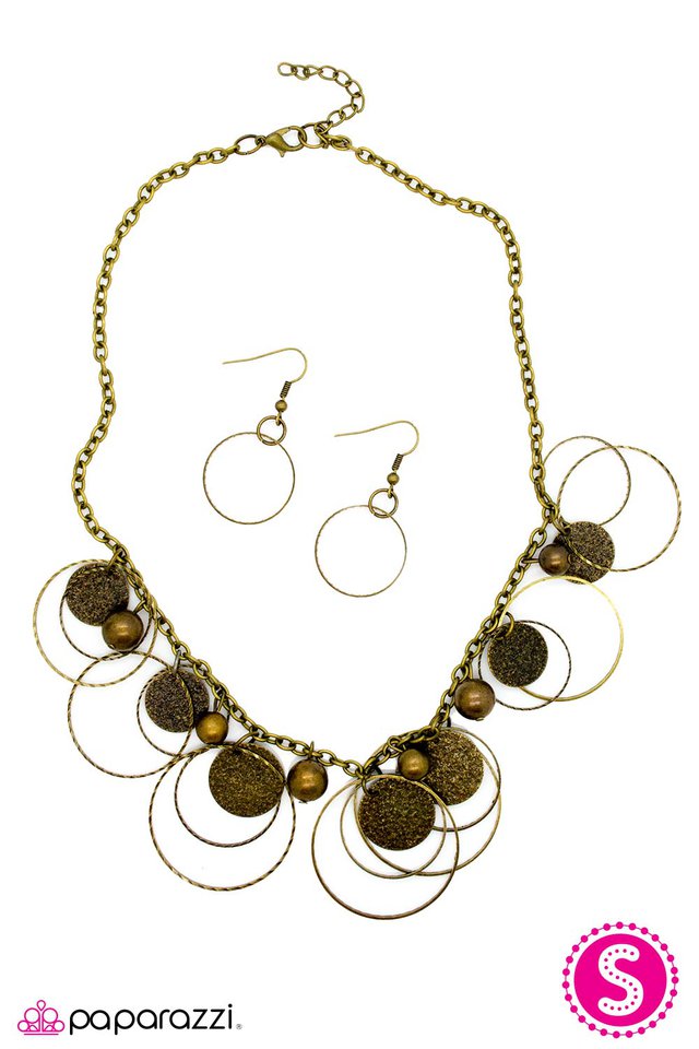 Paparazzi ♥ Lonely No More - Brass ♥ Necklace