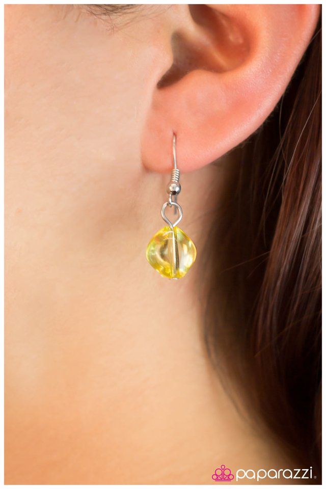 Paparazzi ♥ Eat Your Heart Out - Yellow ♥ Necklace