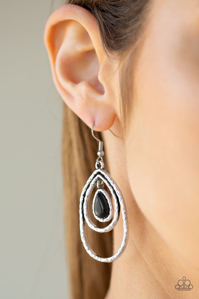 Paparazzi ♥ Desert Tempest - Black ♥ Earrings