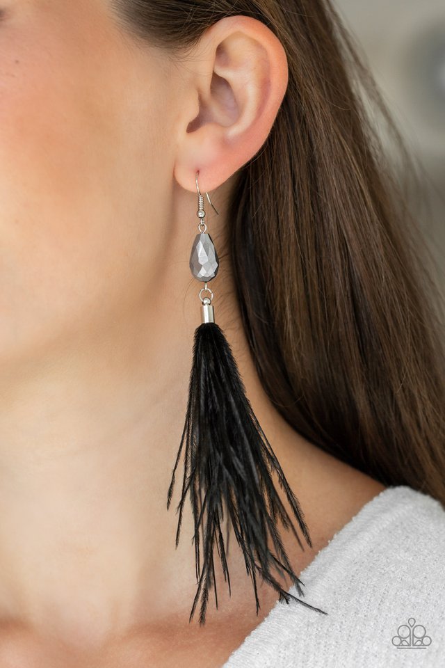 Paparazzi ♥ Showgirl Showcase - Black ♥ Earrings