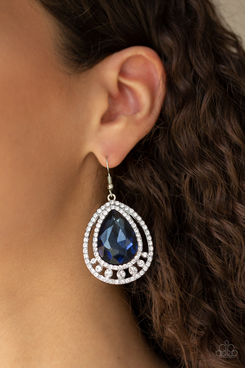 Paparazzi ♥ All Rise For Her Majesty - Blue ♥  Earrings