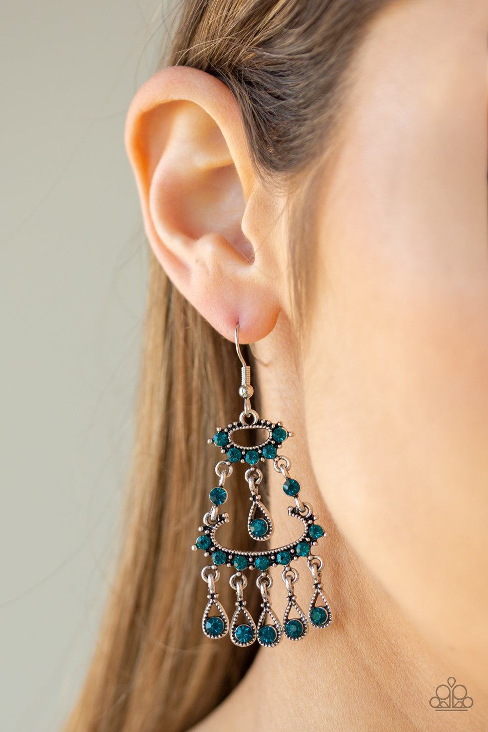 Paparazzi ♥ Chandelier Shimmer - Blue ♥  Earrings