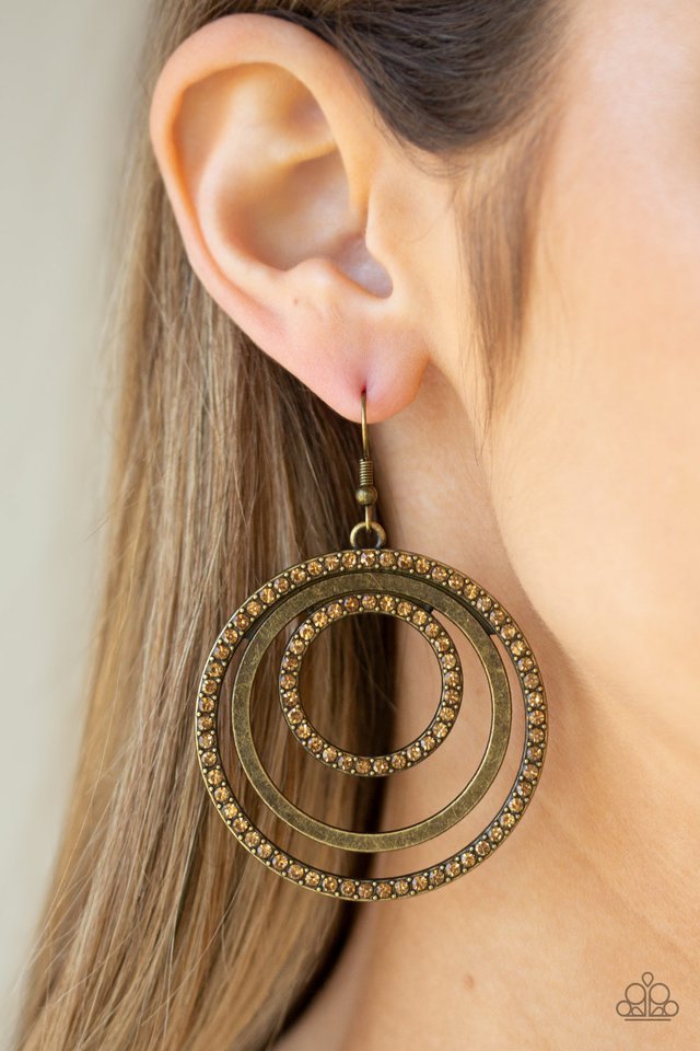 Paparazzi ♥ Rippling Refinement - Brass ♥ Earrings