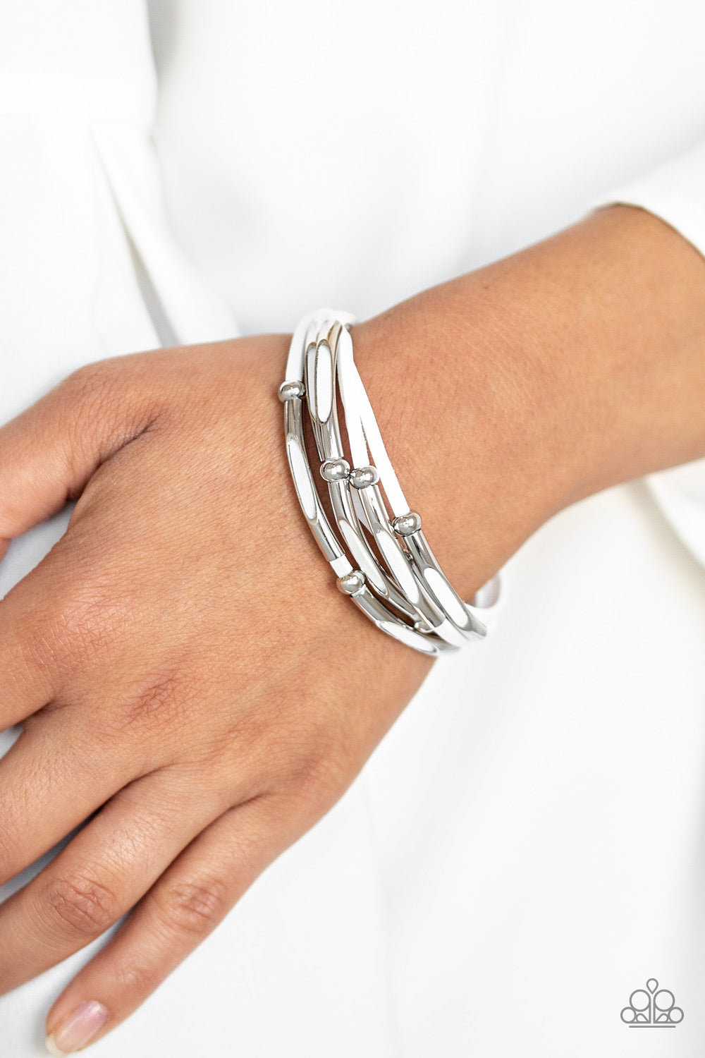 Paparazzi ♥ Modern Magnetism - White ♥  Bracelet