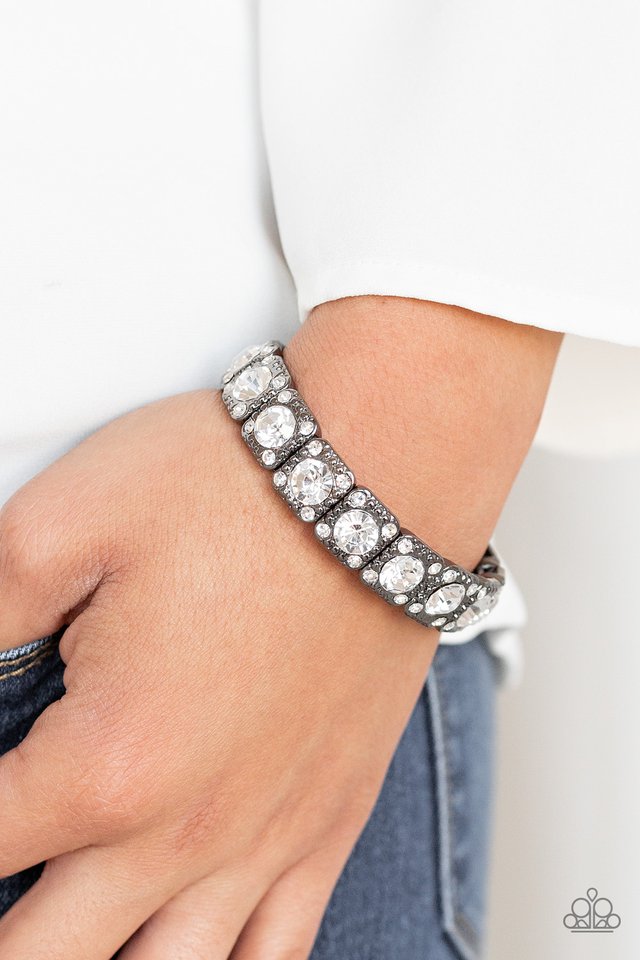 Paparazzi ♥ Blinged Out - Black ♥ Bracelet