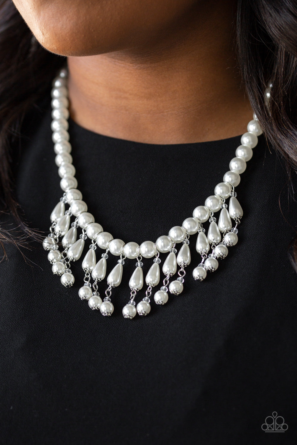 Paparazzi ♥ Miss Majestic - White ♥  Necklace