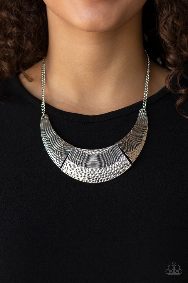 Paparazzi ♥ Utterly Untamable - Silver ♥ Necklace