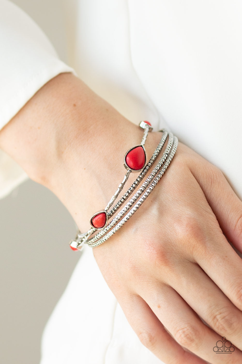 Paparazzi ♥ Sandstone Storm - Red ♥  Bracelet