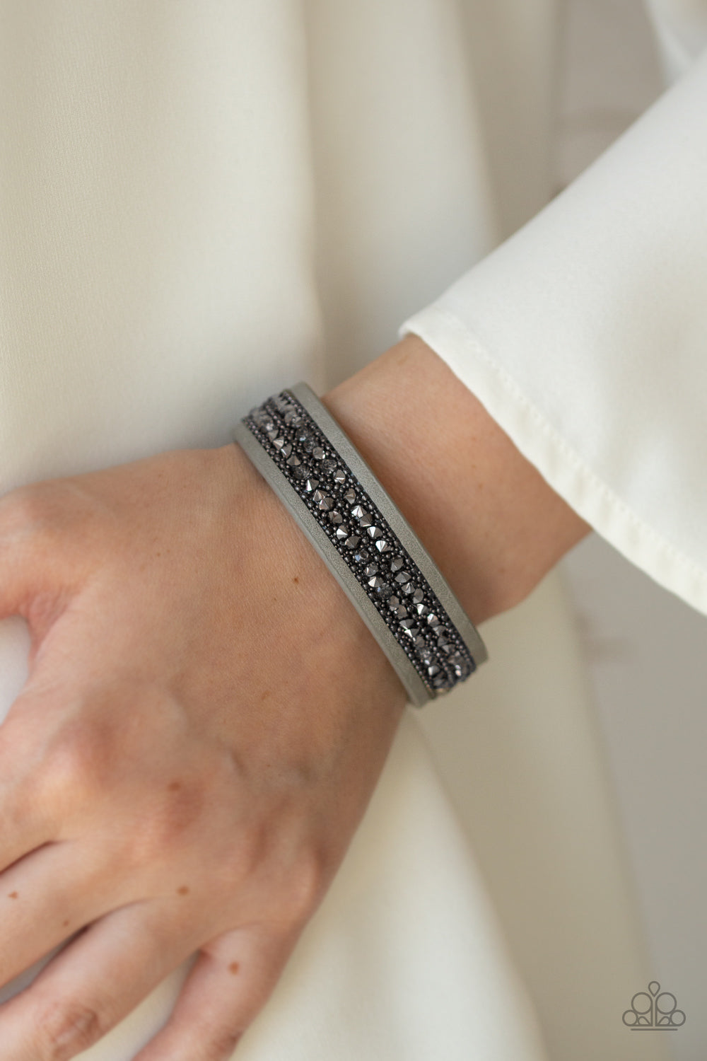 Paparazzi ♥ Crunch Time - Silver ♥  Bracelet