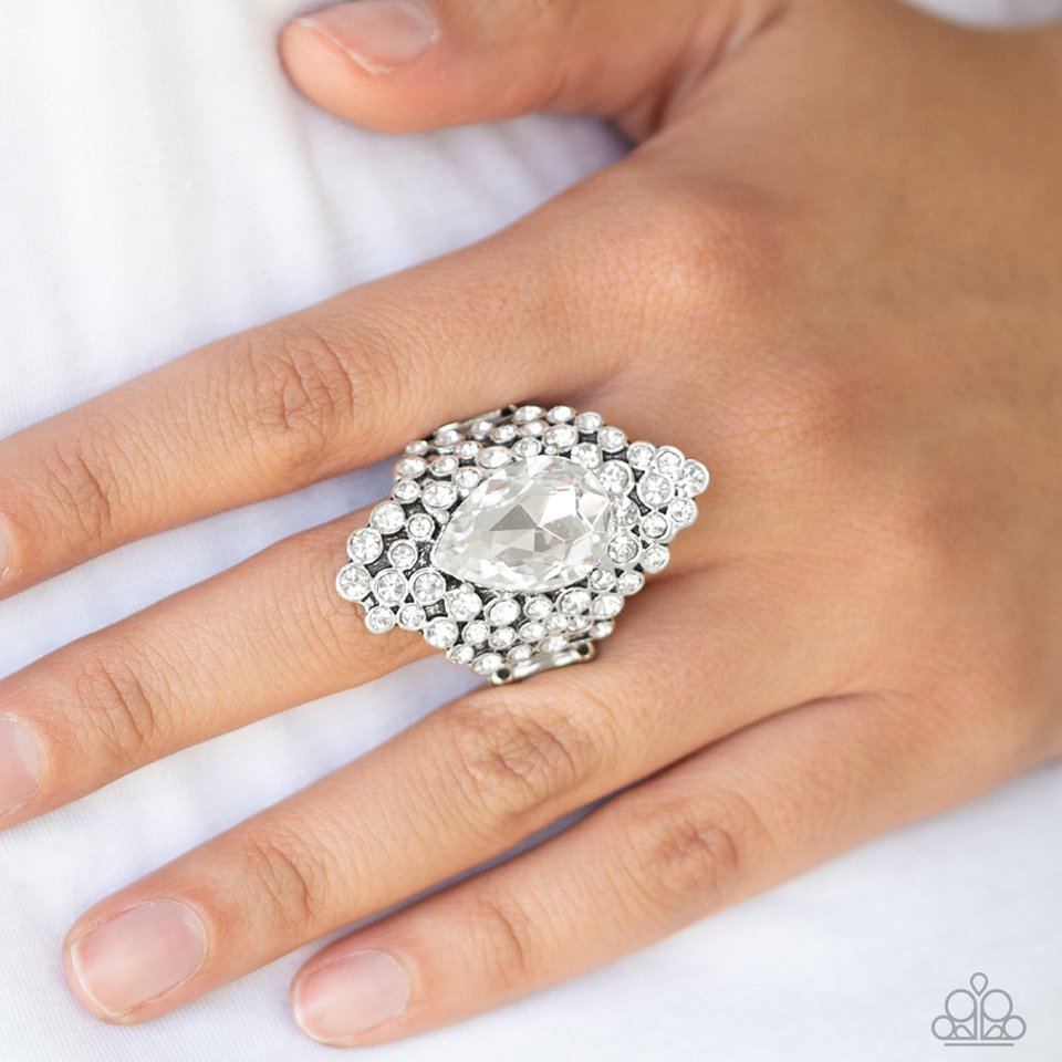 Paparazzi ♥ Hollywood Heiress - White ♥ Ring