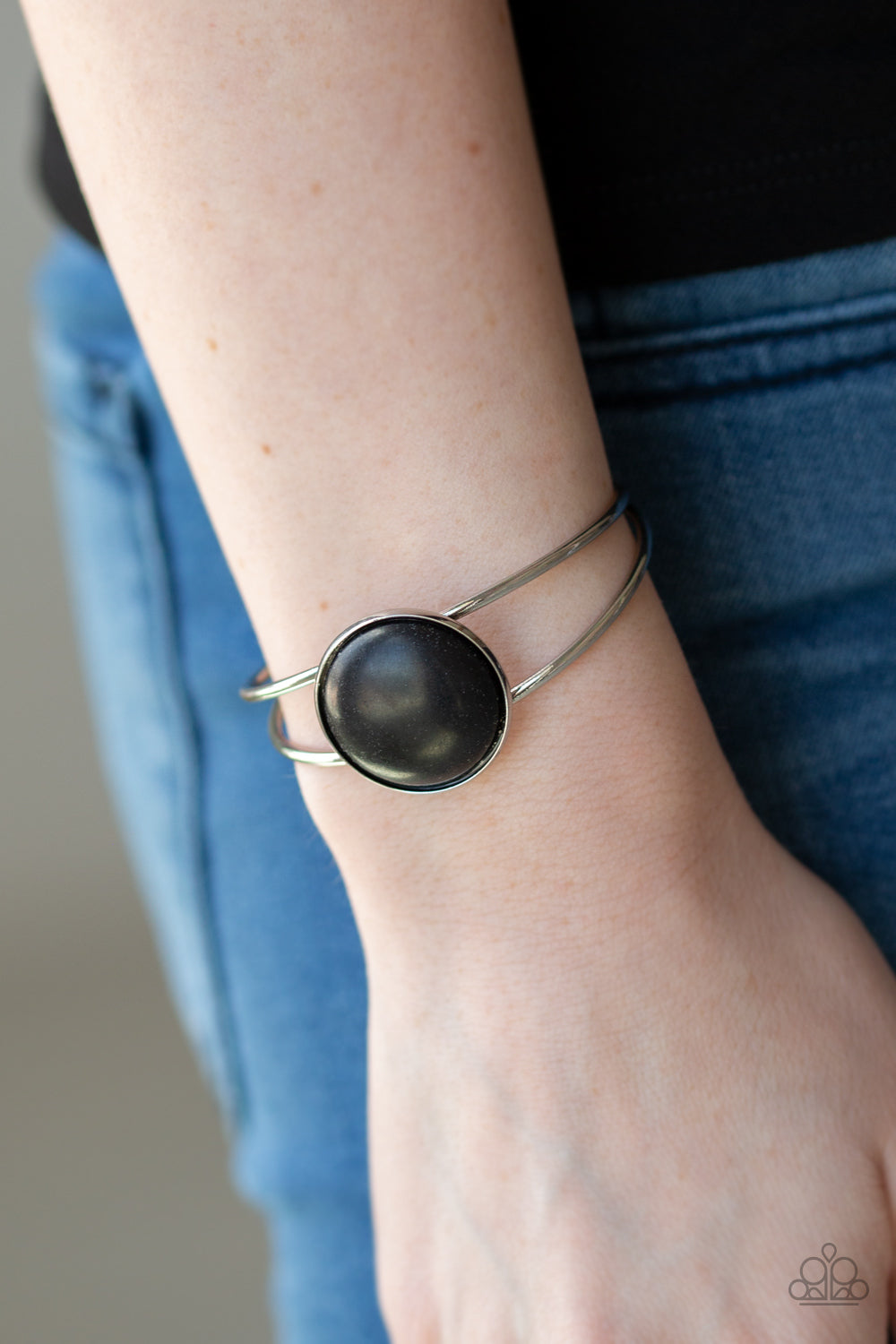 Paparazzi ♥ Sandstone Serenity - Black ♥  Bracelet