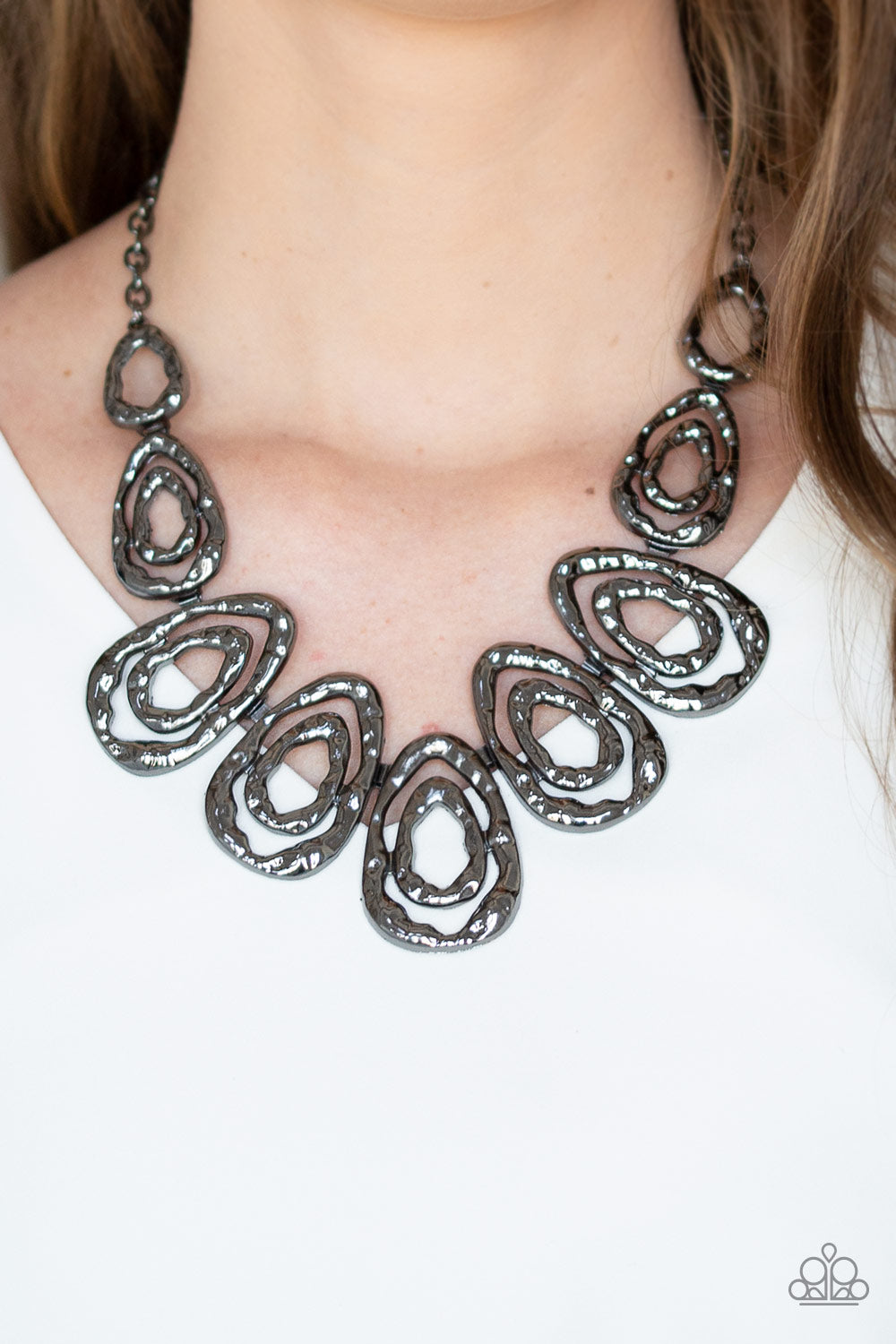Paparazzi ♥ Terra Couture - Black ♥  Necklace