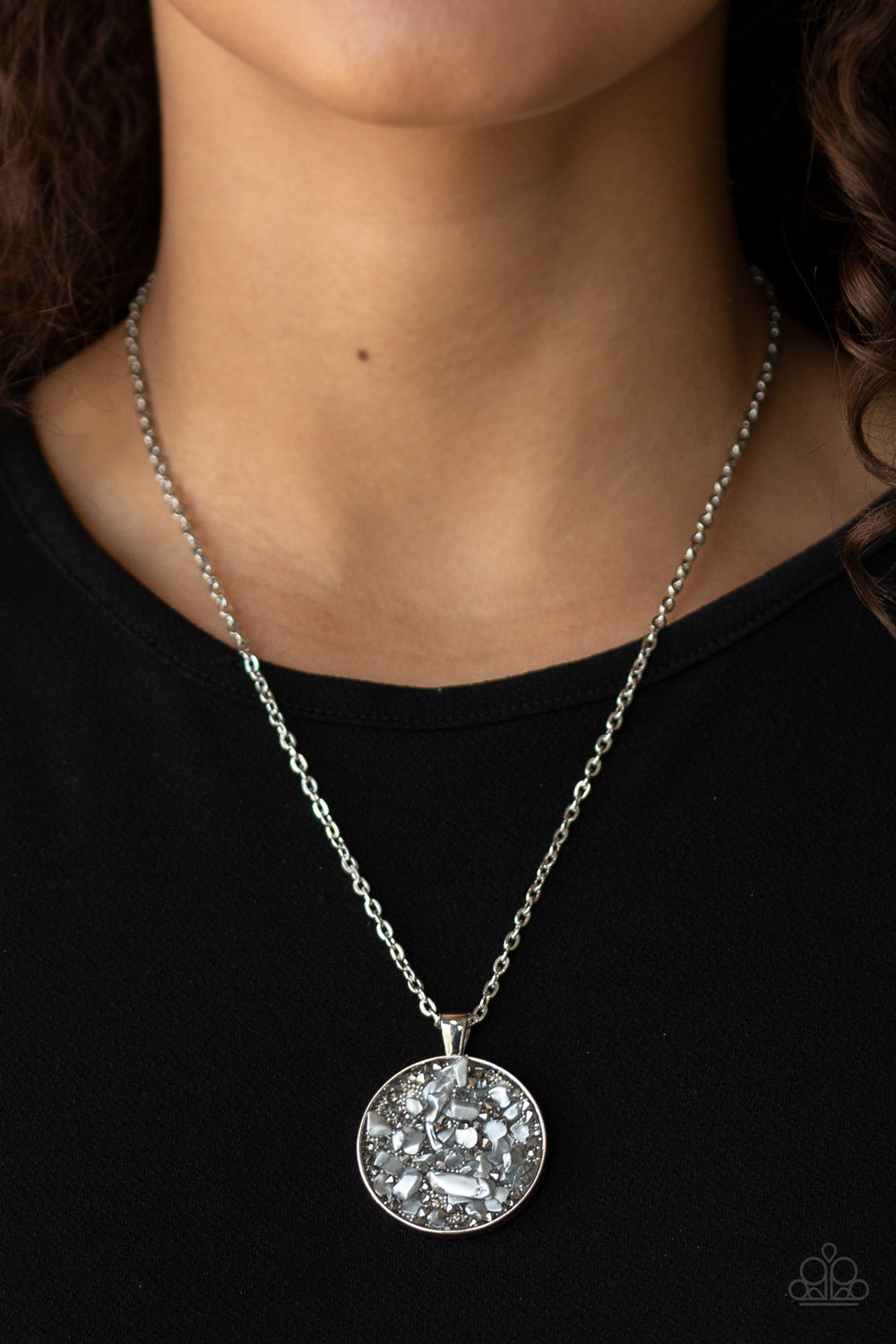 Paparazzi ♥ GLAM Crush Monday - Silver ♥  Necklace