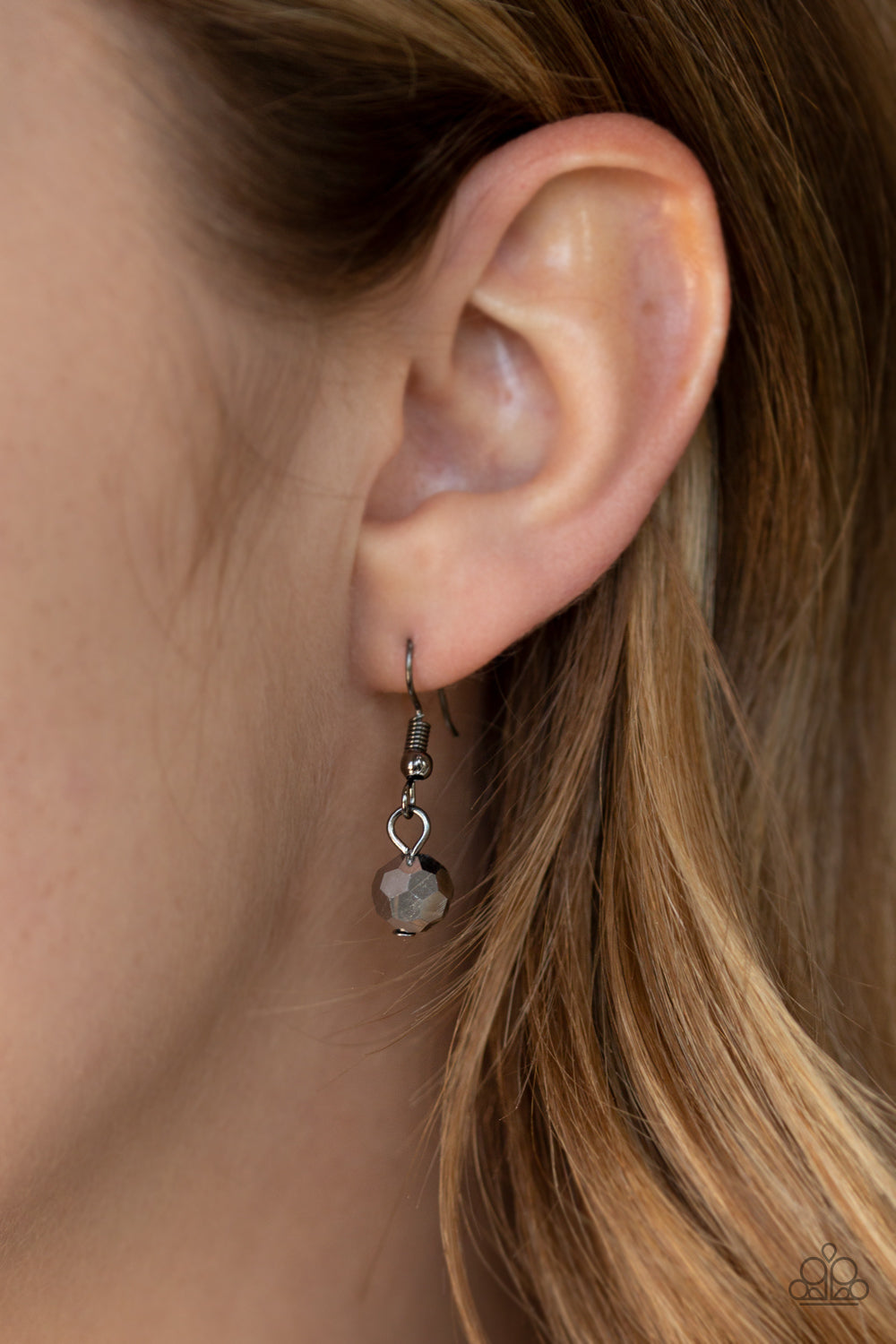 Paparazzi ♥ And The Crowd Cheers - Black ♥  Necklace