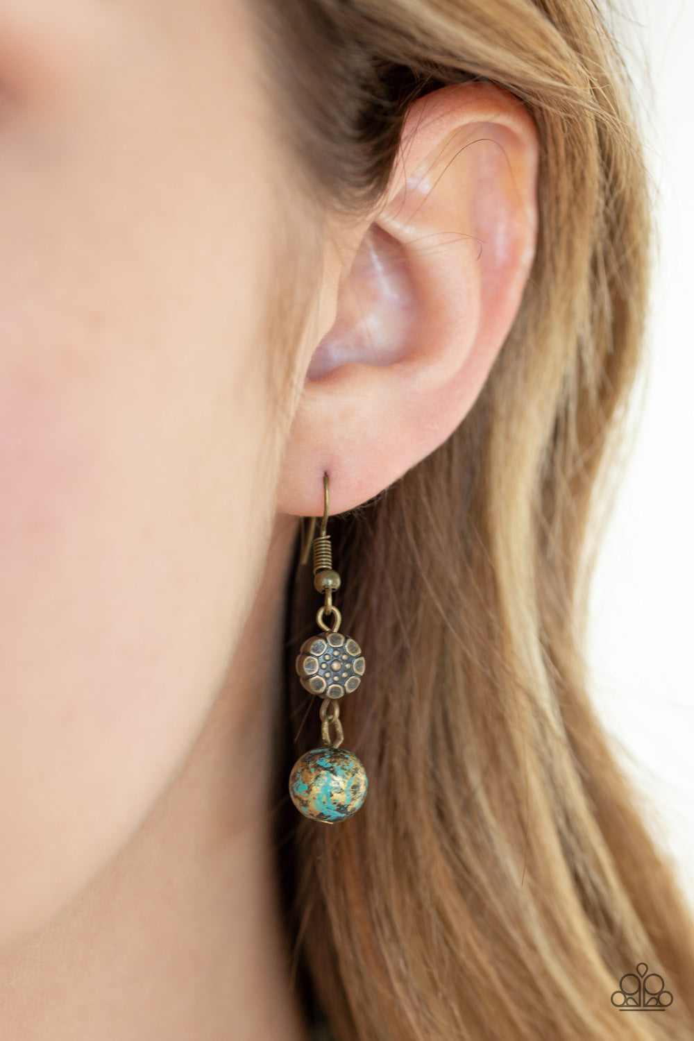 Paparazzi ♥ Gatherer Glamour - Brass ♥  Necklace