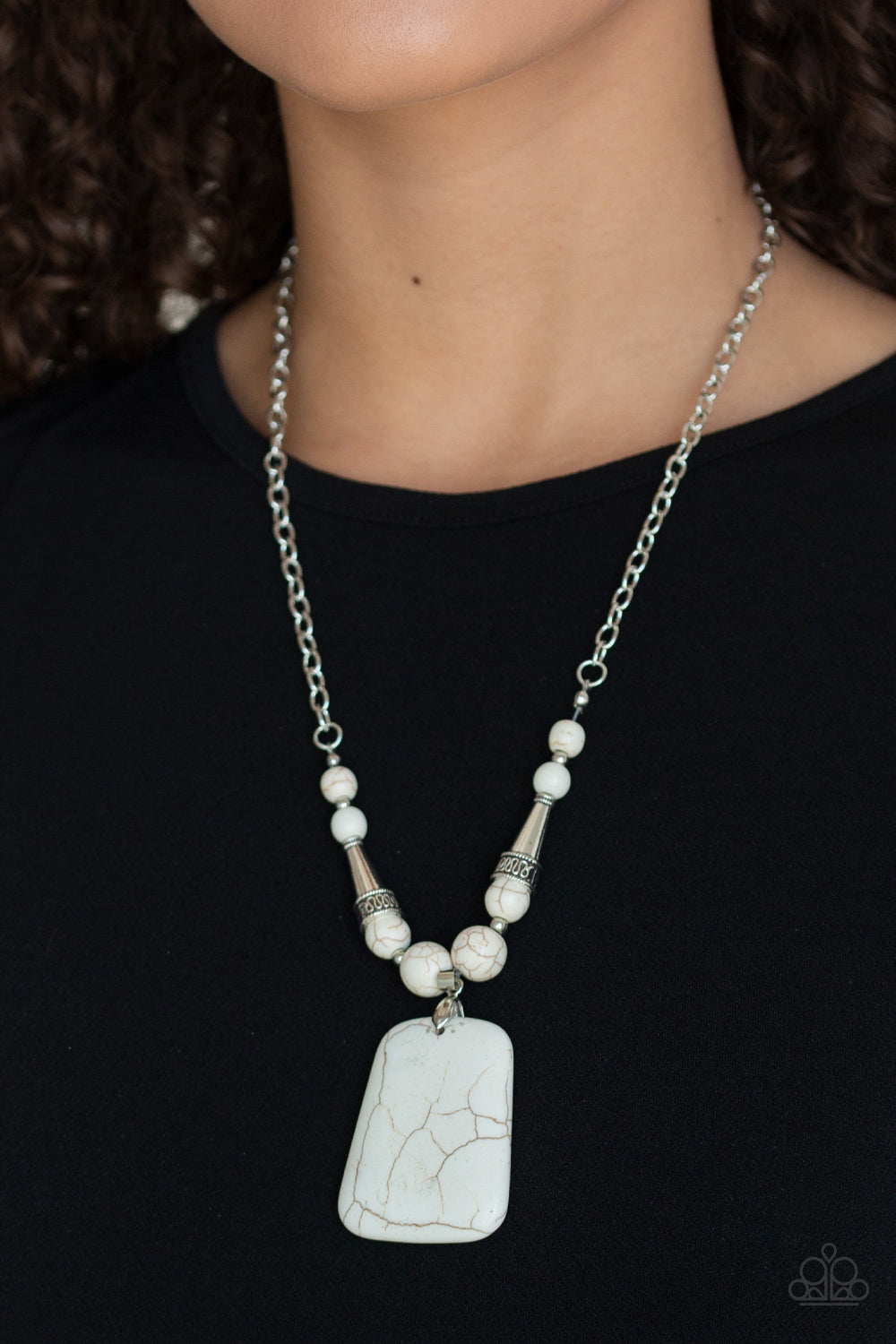 Paparazzi ♥ Sandstone Oasis - White ♥  Necklace
