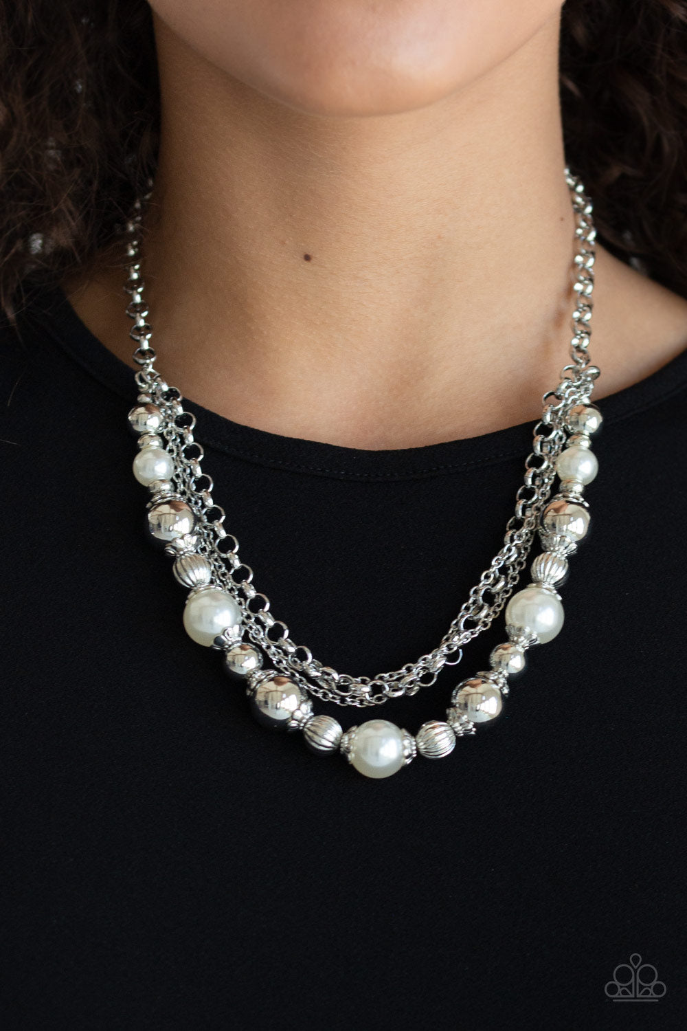Paparazzi ♥ 5th Avenue Romance - White ♥  Necklace