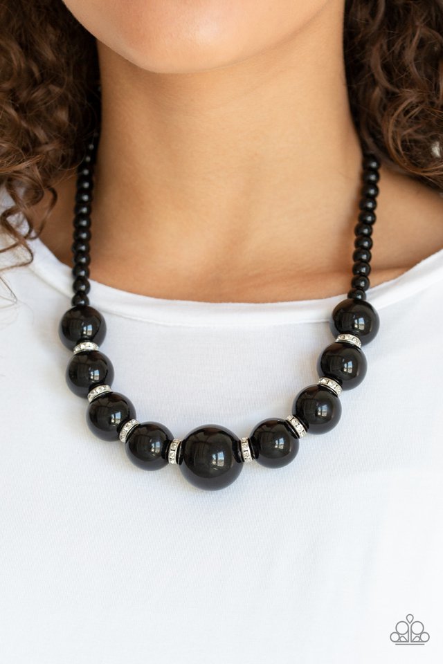 Paparazzi ♥ SoHo Socialite - Black ♥ Necklace