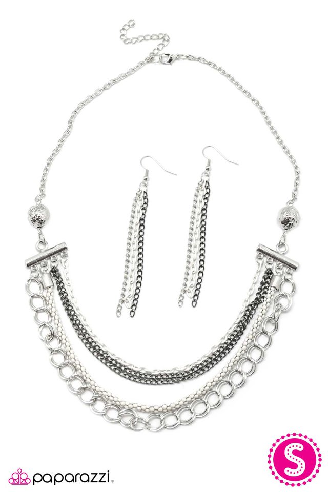 Paparazzi ♥ Bar None - White ♥ Necklace