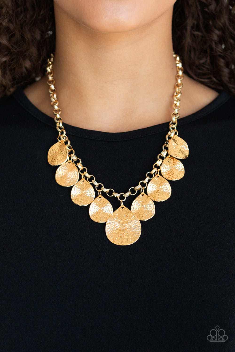 Paparazzi ♥ Texture Storm - Gold ♥  Necklace