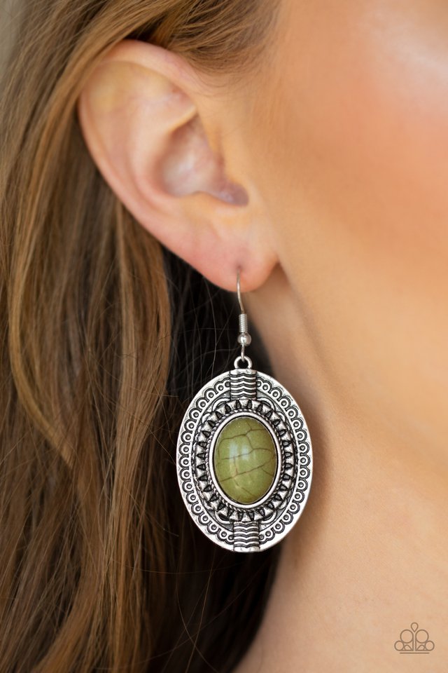 Paparazzi ♥ Mountain Melody - Green ♥ Earrings