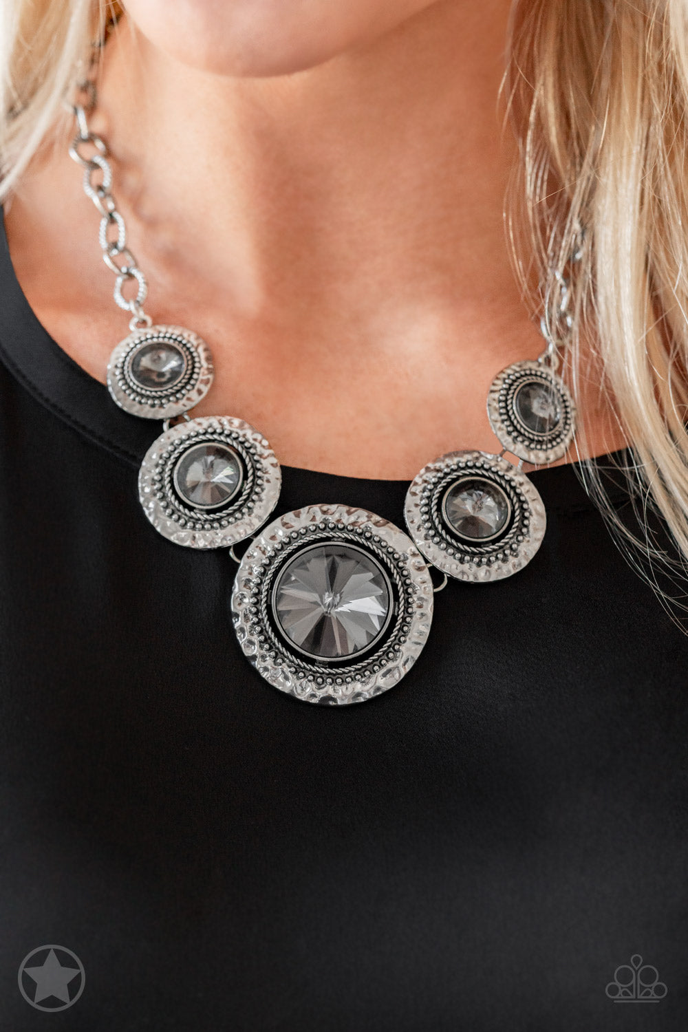 Paparazzi ♥ Global Glamour - Silver ♥  Necklace