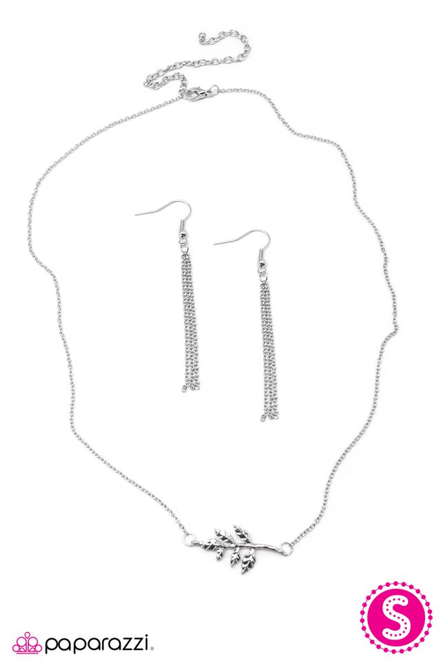 Paparazzi ♥ Out On A Limb - Silver ♥ Necklace