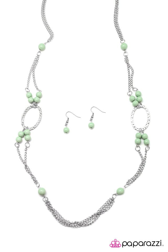 Paparazzi ♥ One Step At A Time - Green ♥ Necklace