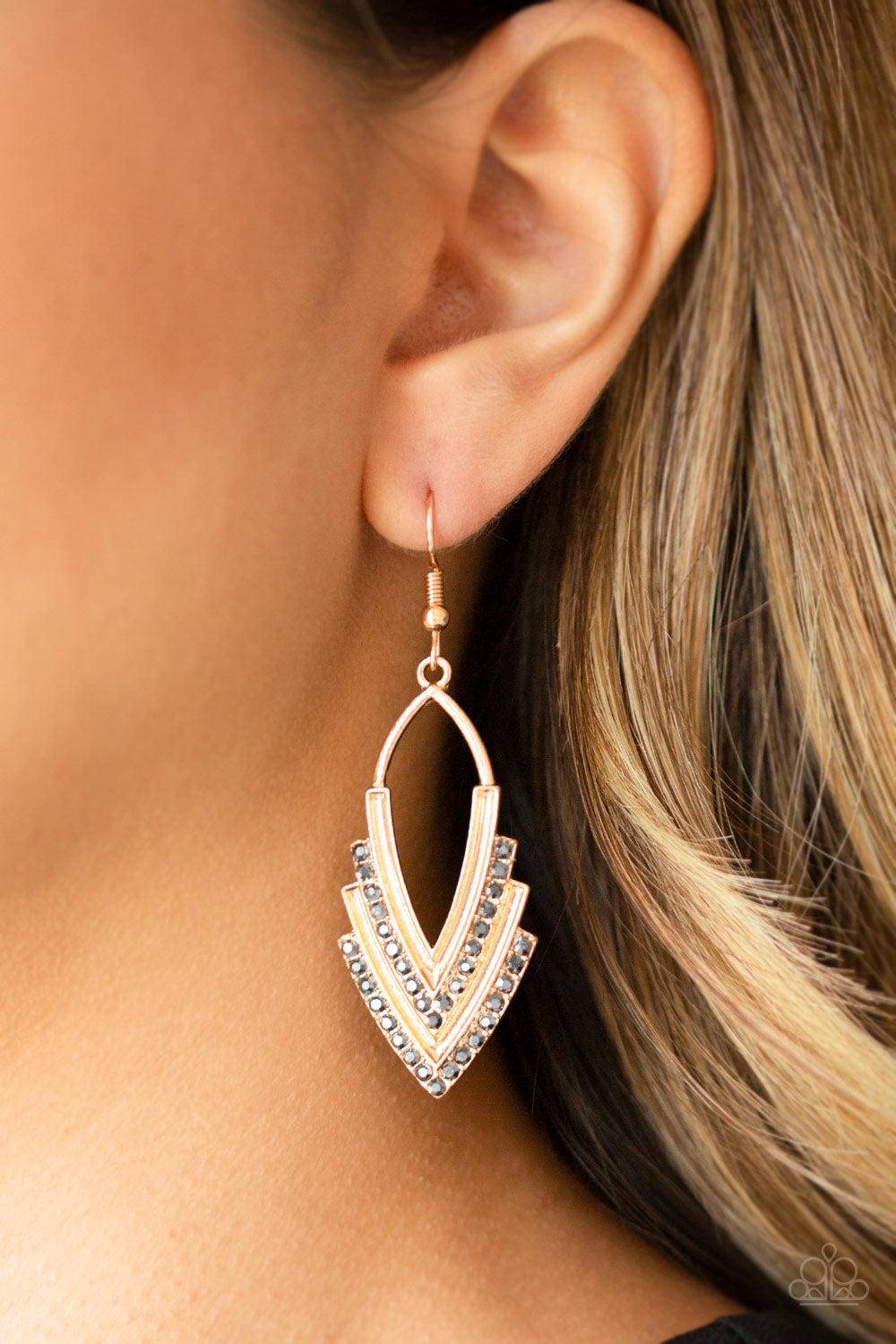 Paparazzi ♥ Tour de Force - Gold ♥  Earrings