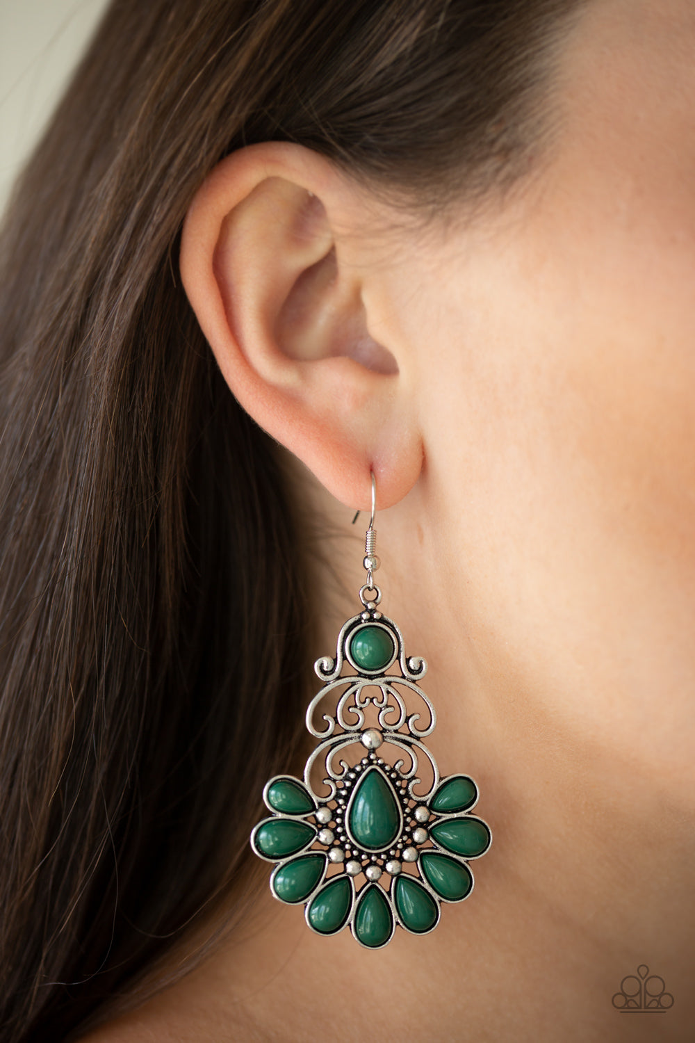 Paparazzi ♥ Paradise Parlor - Green ♥  Earrings